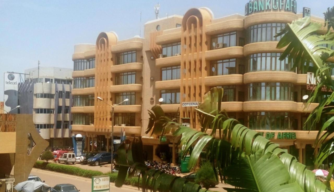 Hotel Palm Beach Ouagadougou Exterior photo